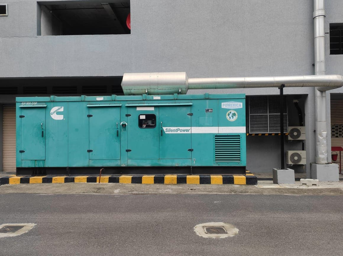 Aarohan Enterprises - HT/LT Electrical Switchgear Clearance: Safe electrical panel extraction and busbar recovery from decommissioned substation. (Photo 018)