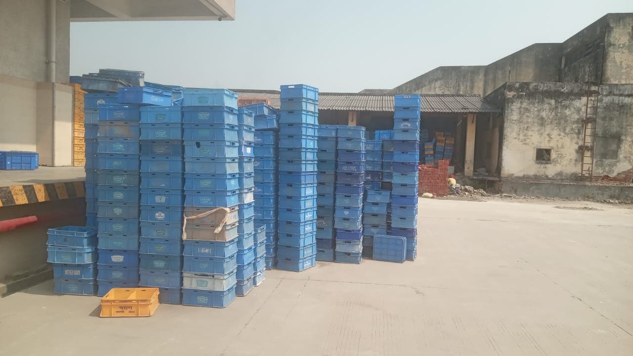 Aarohan Enterprises - Internal Mechanical Strip-Out: Dismantling overhead HVAC ducting and cable trays without impacting structural slabs. (Photo 156)