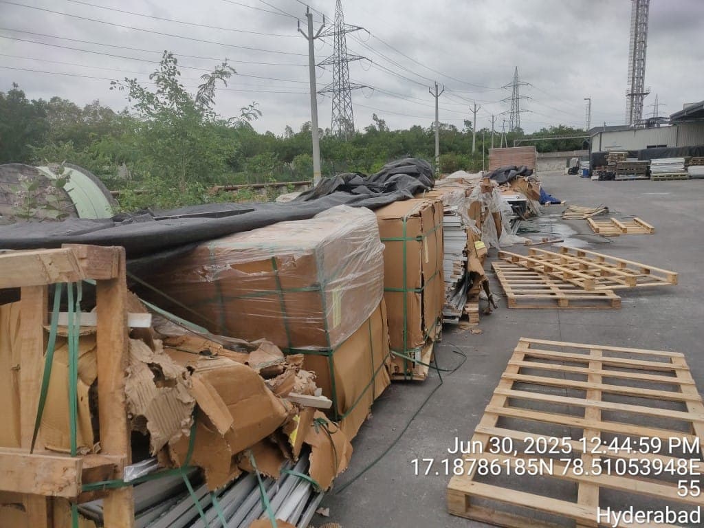 Aarohan Enterprises - Reinforced Concrete Crusher Operations: Crushing and sorting of reinforced masonry debris during industrial plant clearance. (Photo 186)